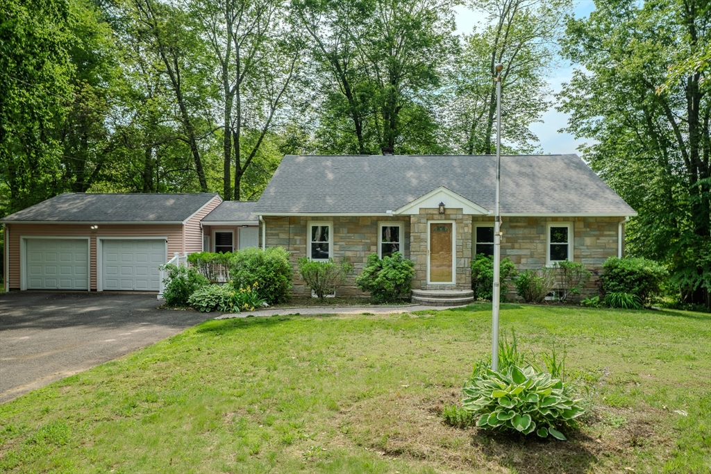 50 Poole Street, Ludlow, Massachusetts, 3 Bedrooms Bedrooms, 9 Rooms Rooms,1.5 BathroomsBathrooms,Residential,For Sale,Poole Street,73385122