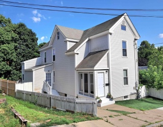 43 Cross St, Nashua, New Hampshire, 3 Bedrooms Bedrooms, 7 Rooms Rooms,1.5 BathroomsBathrooms,Residential,For Sale,Cross St,73407286
