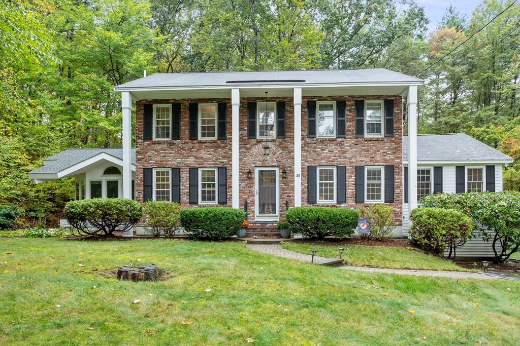 35 Oxbow Ln, Groton, Massachusetts, 4 Bedrooms Bedrooms, 8 Rooms Rooms,2.5 BathroomsBathrooms,Residential,For Sale,Oxbow Ln,73436238