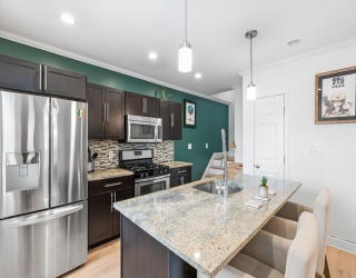 9 Lisbeth St, Lexington, Massachusetts, 2 Bedrooms Bedrooms, 5 Rooms Rooms,1.5 BathroomsBathrooms,Residential Lease,For Rent,Lisbeth St,73438479