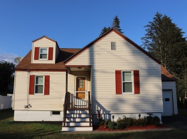 11 Fitchburg, Ayer, Massachusetts, 2 Bedrooms Bedrooms, 5 Rooms Rooms,1 BathroomBathrooms,Residential Lease,For Rent,Fitchburg,73418798