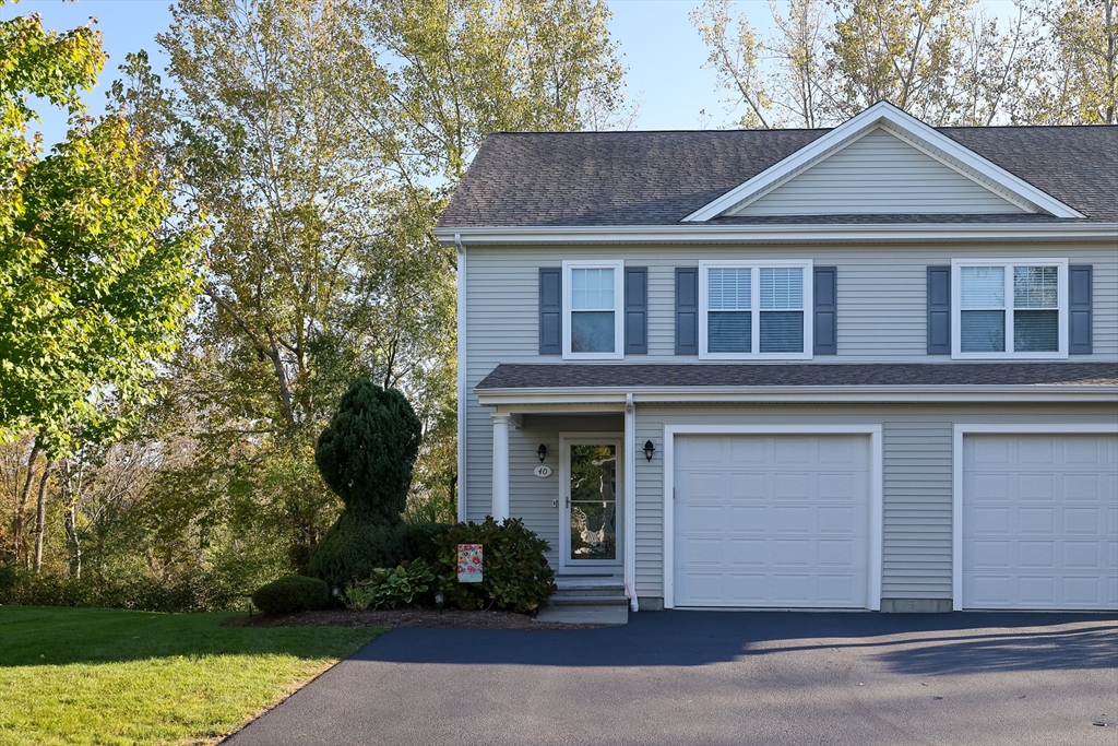 40 Stream View Dr, Cumberland, Rhode Island, 2 Bedrooms Bedrooms, 6 Rooms Rooms,1.5 BathroomsBathrooms,Residential Lease,For Rent,Stream View Dr,73443135