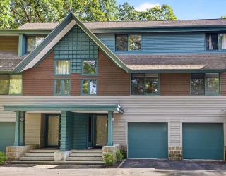 1175 Chestnut St, Newton, Massachusetts, 2 Bedrooms Bedrooms, 5 Rooms Rooms,2.5 BathroomsBathrooms,Residential,For Sale,Chestnut St,73437604