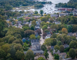 27 Norwood Ave, Manchester, Massachusetts, 2 Bedrooms Bedrooms, 4 Rooms Rooms,1 BathroomBathrooms,Residential,For Sale,Norwood Ave,73437708