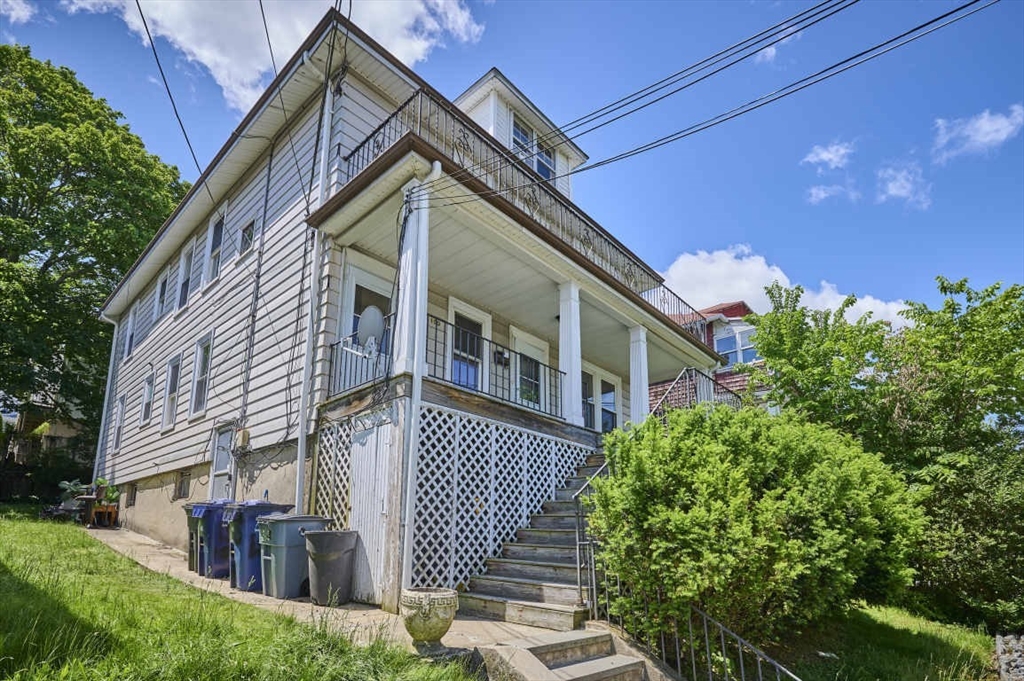 150 Nonantum Street, Boston, Massachusetts, 4 Bedrooms Bedrooms, 10 Rooms Rooms,2 BathroomsBathrooms,Residential Income,For Sale,Nonantum Street,73385603