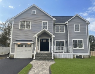 60 Ellsworth Rd, Peabody, Massachusetts, 3 Bedrooms Bedrooms, 6 Rooms Rooms,3.5 BathroomsBathrooms,Residential Lease,For Rent,Ellsworth Rd,73444053