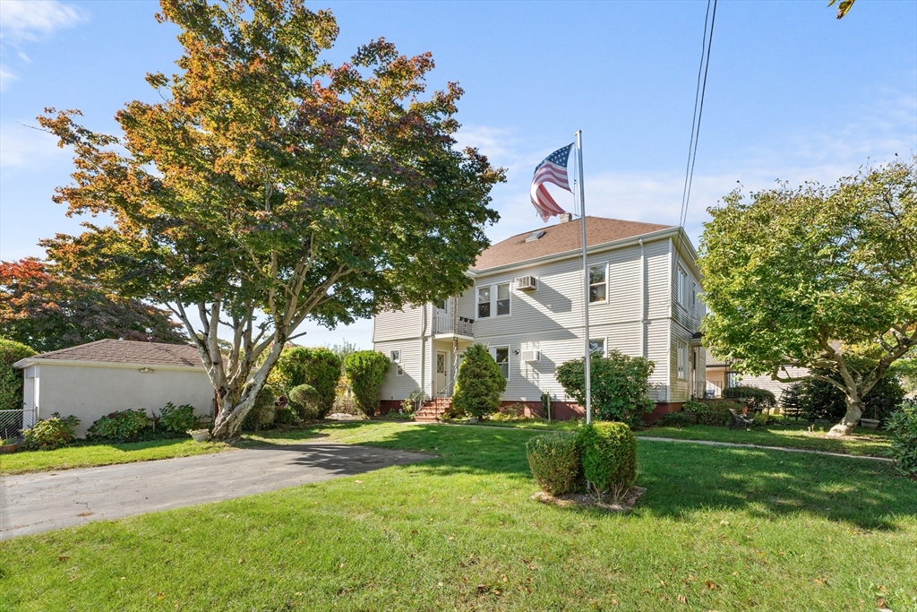 362 Tarkiln Hill Rd, New Bedford, Massachusetts, 6 Bedrooms Bedrooms, 10 Rooms Rooms,3 BathroomsBathrooms,Residential Income,For Sale,Tarkiln Hill Rd,73444986