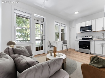 8 Kenwood, Boston, Massachusetts, 2 Bedrooms Bedrooms, 3 Rooms Rooms,1 BathroomBathrooms,Residential Lease,For Rent,Kenwood,73456363