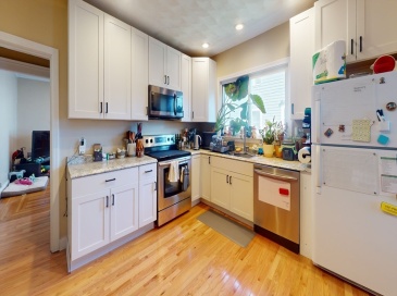 39 Walter Street, Medford, Massachusetts, 2 Bedrooms Bedrooms, 5 Rooms Rooms,1 BathroomBathrooms,Residential Lease,For Rent,Walter Street,73448453