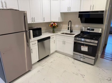 63 Middle St, Boston, Massachusetts, 2 Bedrooms Bedrooms, 5 Rooms Rooms,1 BathroomBathrooms,Residential Lease,For Rent,Middle St,73447093