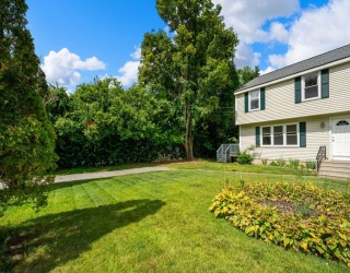 9 Webster St, Douglas, Massachusetts, 3 Bedrooms Bedrooms, 6 Rooms Rooms,1.5 BathroomsBathrooms,Residential,For Sale,Webster St,73428969