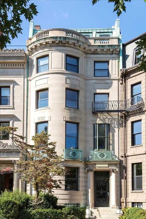 285 Commonwealth Ave, Boston, Massachusetts, 7 Bedrooms Bedrooms, 19 Rooms Rooms,7.5 BathroomsBathrooms,Residential Income,For Sale,Commonwealth Ave,73431111