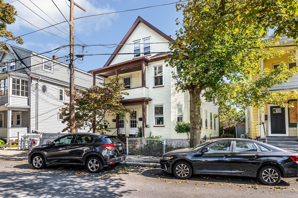 24-26 Presley St, Malden, Massachusetts, 4 Bedrooms Bedrooms, 10 Rooms Rooms,2 BathroomsBathrooms,Residential Income,For Sale,Presley St,73441161
