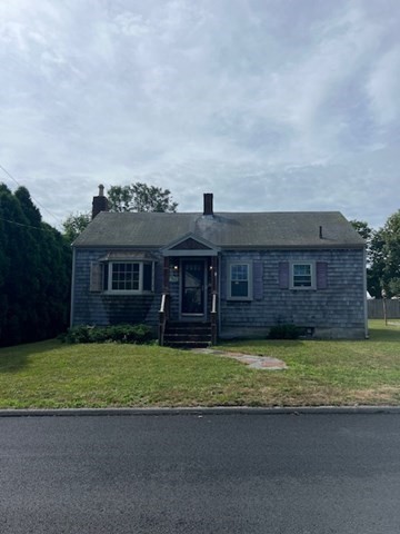 35 Seaview Ave, Fairhaven, Massachusetts, 1 Bedroom Bedrooms, 5 Rooms Rooms,1 BathroomBathrooms,Residential,For Sale,Seaview Ave,73404620