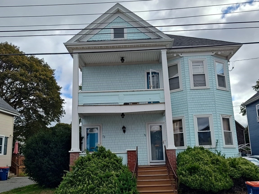 70-72 Highland St, New Bedford, Massachusetts, 6 Bedrooms Bedrooms, 10 Rooms Rooms,2 BathroomsBathrooms,Residential Income,For Sale,Highland St,73440729