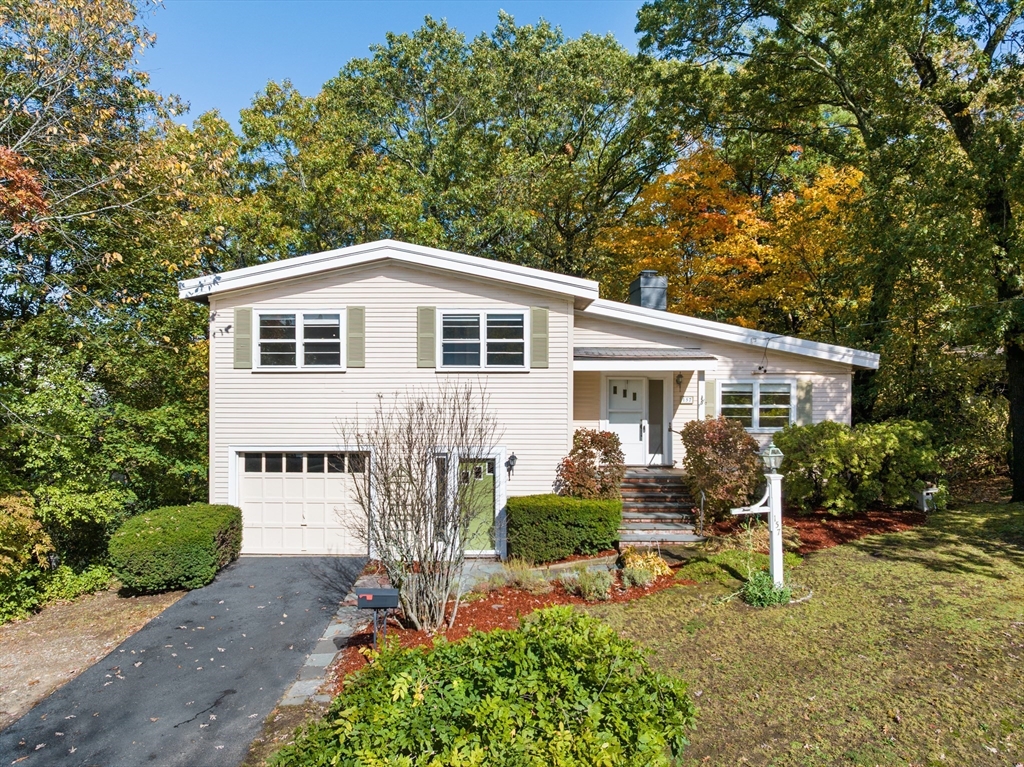 157 Stanton Ave, Newton, Massachusetts, 4 Bedrooms Bedrooms, 6 Rooms Rooms,2 BathroomsBathrooms,Residential,For Sale,Stanton Ave,73449455