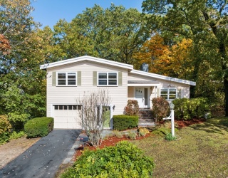 157 Stanton Ave, Newton, Massachusetts, 4 Bedrooms Bedrooms, 6 Rooms Rooms,2 BathroomsBathrooms,Residential,For Sale,Stanton Ave,73449455