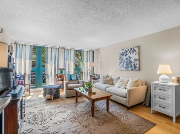 42 8th St, Boston, Massachusetts, 1 Bedroom Bedrooms, 3 Rooms Rooms,1 BathroomBathrooms,Residential Lease,For Rent,8th St,73427095