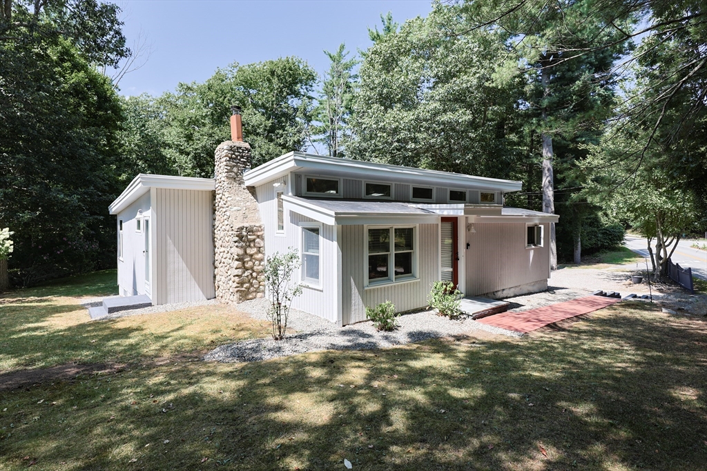 183 Mountain St, Sharon, Massachusetts, 2 Bedrooms Bedrooms, 8 Rooms Rooms,2 BathroomsBathrooms,Residential,For Sale,Mountain St,73411091