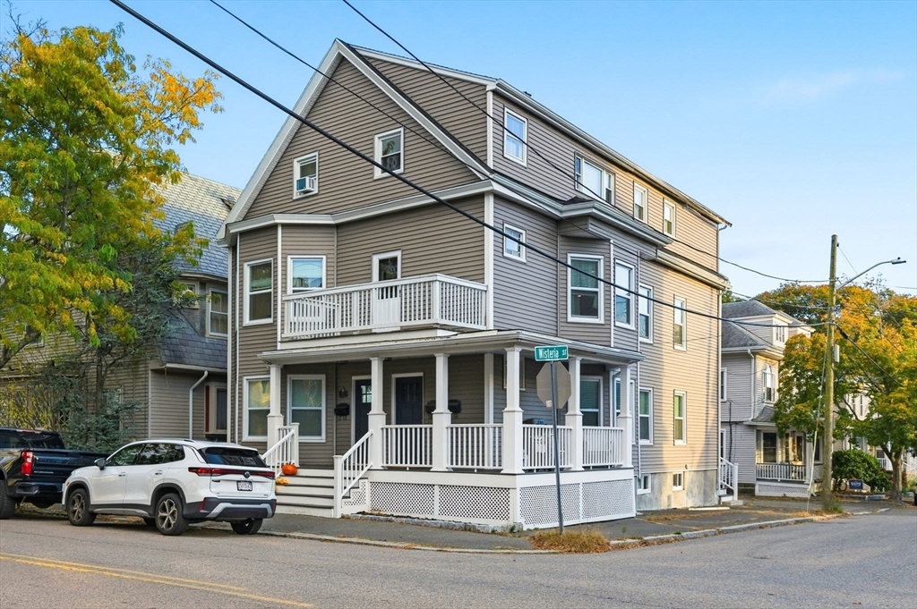 51 Ocean Ave, Salem, Massachusetts, 7 Bedrooms Bedrooms, 16 Rooms Rooms,3.5 BathroomsBathrooms,Residential Income,For Sale,Ocean Ave,73446144