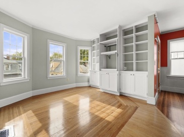 515 Putnam Avenue, Cambridge, Massachusetts, 3 Bedrooms Bedrooms, 5 Rooms Rooms,1 BathroomBathrooms,Residential Lease,For Rent,Putnam Avenue,73447501