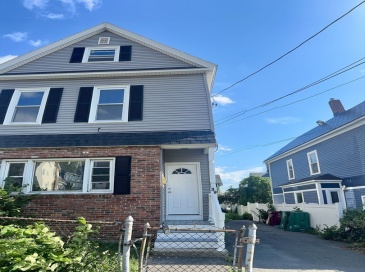 39 7th, Lowell, Massachusetts, 3 Bedrooms Bedrooms, 5 Rooms Rooms,1 BathroomBathrooms,Residential Lease,For Rent,7th,73406926