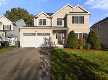 25 Derby St, Framingham, Massachusetts, 4 Bedrooms Bedrooms, 8 Rooms Rooms,2.5 BathroomsBathrooms,Residential Lease,For Rent,Derby St,73444029