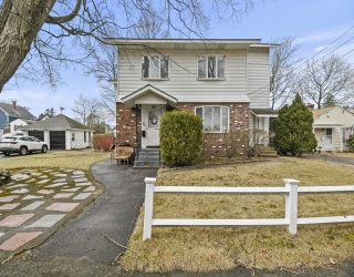 10 Gleason Rd, Shrewsbury, Massachusetts, 2 Bedrooms Bedrooms, 8 Rooms Rooms,2 BathroomsBathrooms,Residential Income,For Sale,Gleason Rd,73393686