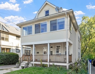 62-64 Waldo Road, Arlington, Massachusetts, 4 Bedrooms Bedrooms, 11 Rooms Rooms,2 BathroomsBathrooms,Residential Income,For Sale,Waldo Road,73438234