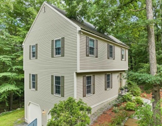 91 Deacon Lane, Hollis, New Hampshire, 4 Bedrooms Bedrooms, 8 Rooms Rooms,2.5 BathroomsBathrooms,Residential,For Sale,Deacon Lane,73431416