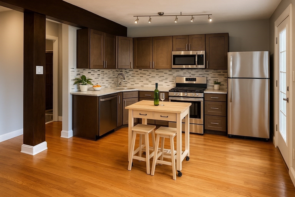 6-8 Edwin Street, Boston, Massachusetts, 3 Bedrooms Bedrooms, 4 Rooms Rooms,1 BathroomBathrooms,Residential Lease,For Rent,Edwin Street,73442694