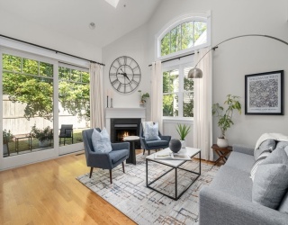 11 Wadsworth Ln, Wayland, Massachusetts, 3 Bedrooms Bedrooms, 8 Rooms Rooms,2.5 BathroomsBathrooms,Residential,For Sale,Wadsworth Ln,73428901