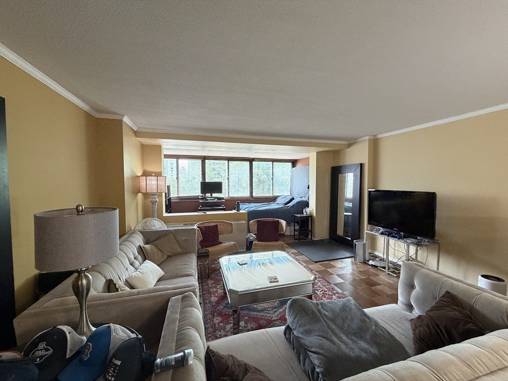 9 Hawthorne Place, Boston, Massachusetts, 2 Rooms Rooms,1 BathroomBathrooms,Residential Lease,For Rent,Hawthorne Place,73431392