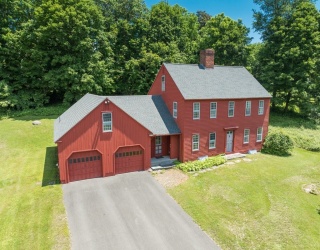 24 South Sunset Avenue, Amherst, Massachusetts, 4 Bedrooms Bedrooms, 7 Rooms Rooms,2.5 BathroomsBathrooms,Residential,For Sale,South Sunset Avenue,73441268