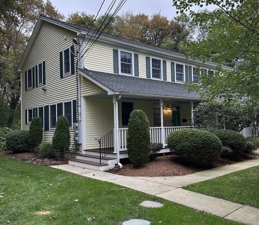 13 Cooper, Wakefield, Massachusetts, 2 Bedrooms Bedrooms, 5 Rooms Rooms,1 BathroomBathrooms,Residential Lease,For Rent,Cooper,73442753