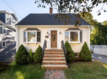 34 Nilsen Ave, Quincy, Massachusetts, 3 Bedrooms Bedrooms, 7 Rooms Rooms,1.5 BathroomsBathrooms,Residential Lease,For Rent,Nilsen Ave,73445393