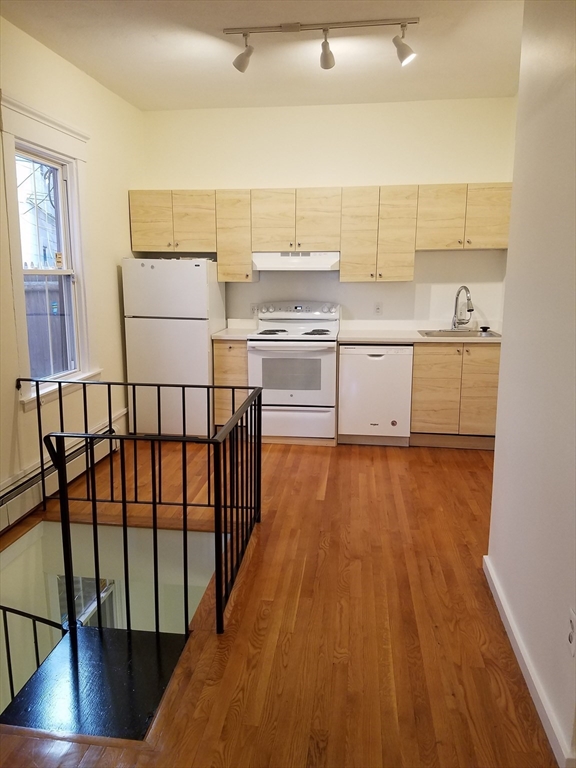 360 Main Street, Boston, Massachusetts, 1 Bedroom Bedrooms, 2 Rooms Rooms,1 BathroomBathrooms,Residential Lease,For Rent,Main Street,73449775