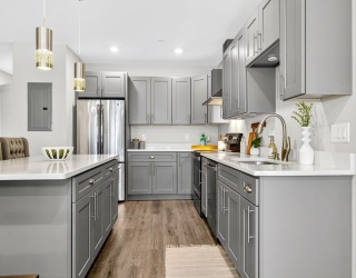 365 Newport Ave, Quincy, Massachusetts, 2 Bedrooms Bedrooms, 5 Rooms Rooms,2 BathroomsBathrooms,Residential,For Sale,Newport Ave,73443702