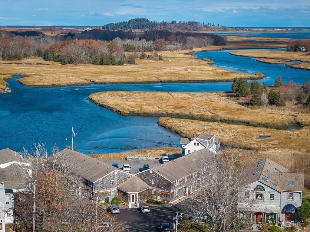 138 Main, Essex, Massachusetts, 1 Bedroom Bedrooms, 3 Rooms Rooms,1 BathroomBathrooms,Residential Lease,For Rent,Main,73455066