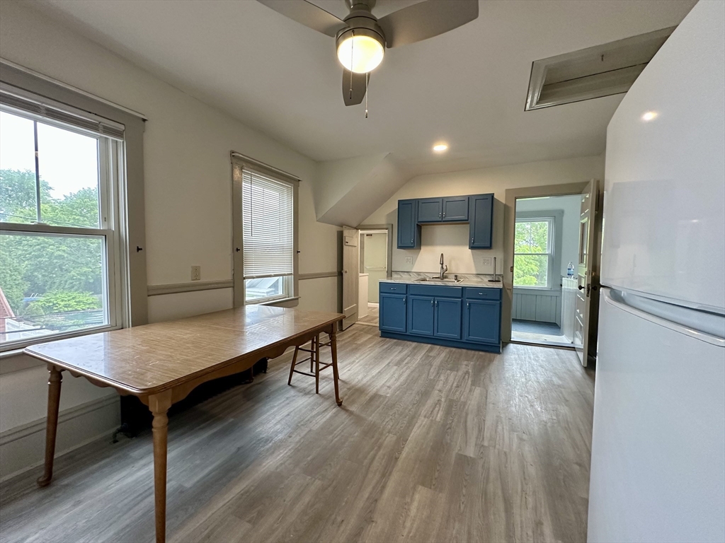 26 Glenhaven Ave, Fairhaven, Massachusetts, 2 Bedrooms Bedrooms, 5 Rooms Rooms,1 BathroomBathrooms,Residential Lease,For Rent,Glenhaven Ave,73387681