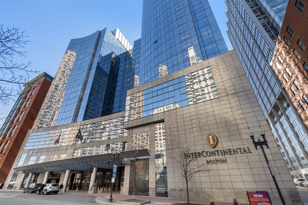 500 Atlantic Avenue, Boston, Massachusetts, 2 Bedrooms Bedrooms, 6 Rooms Rooms,2.5 BathroomsBathrooms,Residential,For Sale,Atlantic Avenue,73359992