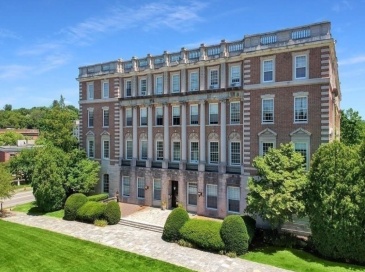 16 Balmoral Street, Andover, Massachusetts, 2 Bedrooms Bedrooms, 4 Rooms Rooms,1 BathroomBathrooms,Residential Lease,For Rent,Balmoral Street,73454509