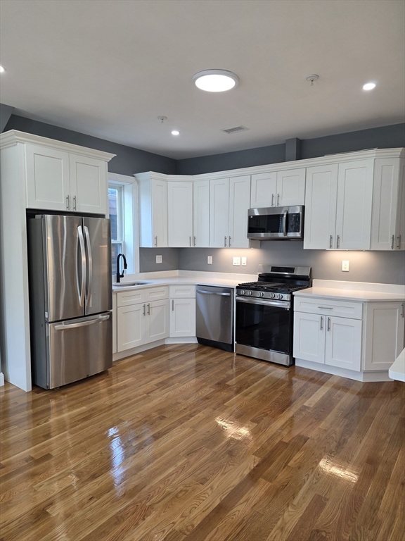 341 Cambridge Street, Cambridge, Massachusetts, 4 Bedrooms Bedrooms, 6 Rooms Rooms,2 BathroomsBathrooms,Residential Lease,For Rent,Cambridge Street,73394762