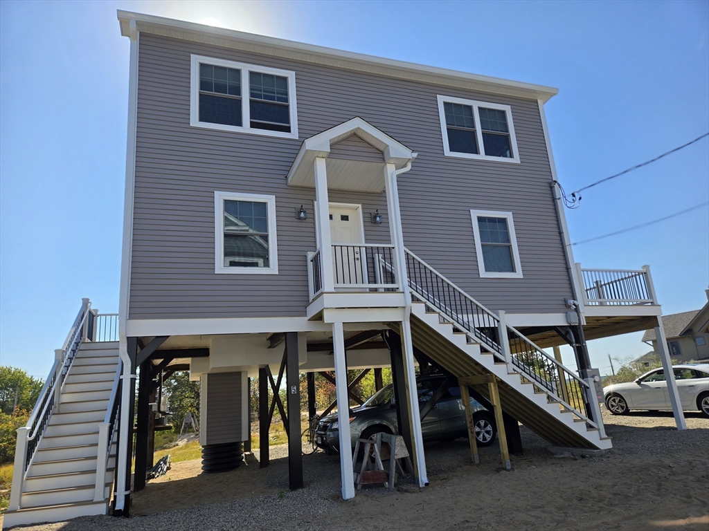 5 K Street, Newburyport, Massachusetts, 3 Bedrooms Bedrooms, 5 Rooms Rooms,3 BathroomsBathrooms,Residential Lease,For Rent,K Street,73439966