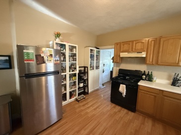 107 Bloomfield Street, Boston, Massachusetts, 3 Bedrooms Bedrooms, 7 Rooms Rooms,1 BathroomBathrooms,Residential Lease,For Rent,Bloomfield Street,73448520