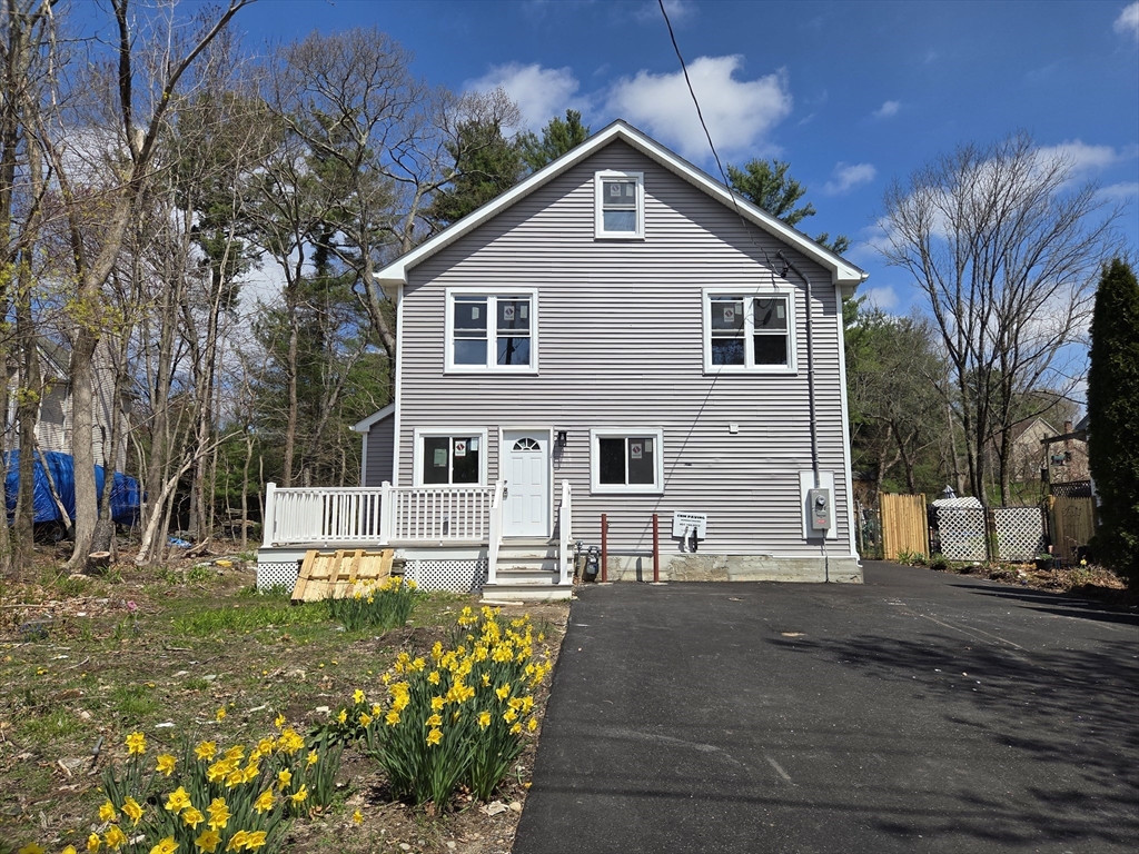 276 Sumner St, Stoughton, Massachusetts, 3 Bedrooms Bedrooms, 6 Rooms Rooms,2 BathroomsBathrooms,Residential Lease,For Rent,Sumner St,73439332