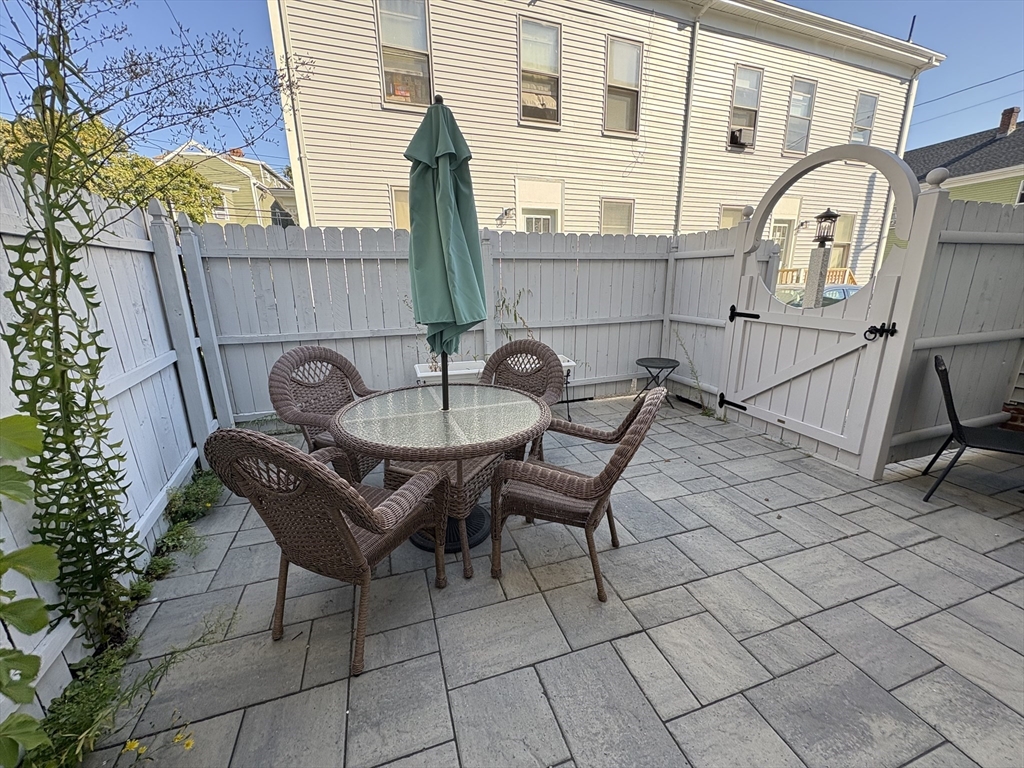 46 Forrester Street, Salem, Massachusetts, 2 Bedrooms Bedrooms, 5 Rooms Rooms,1 BathroomBathrooms,Residential Lease,For Rent,Forrester Street,73426669