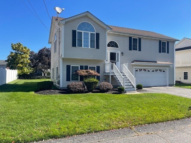 1 Modesta St, North Providence, Rhode Island, 3 Bedrooms Bedrooms, 5 Rooms Rooms,1.5 BathroomsBathrooms,Residential,For Sale,Modesta St,73441937