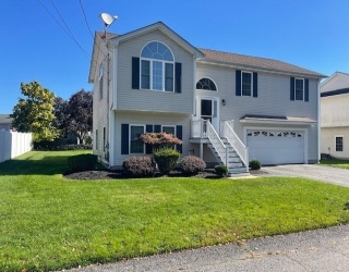 1 Modesta St, North Providence, Rhode Island, 3 Bedrooms Bedrooms, 5 Rooms Rooms,1.5 BathroomsBathrooms,Residential,For Sale,Modesta St,73441937