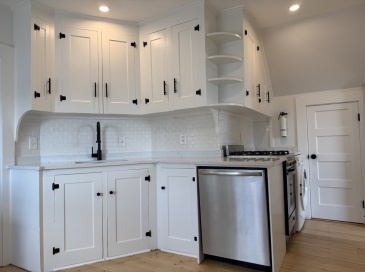 23 Ingalls, Swampscott, Massachusetts, 1 Bedroom Bedrooms, 3 Rooms Rooms,1 BathroomBathrooms,Residential Lease,For Rent,Ingalls,73421606